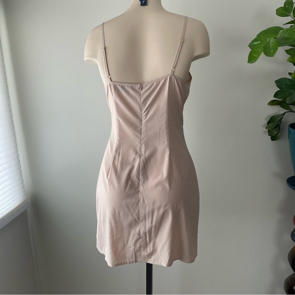 Elliatt Designer Mini Slip Dress Simple Minimalistic Blush Pink Size Small - Picture 2 of 7